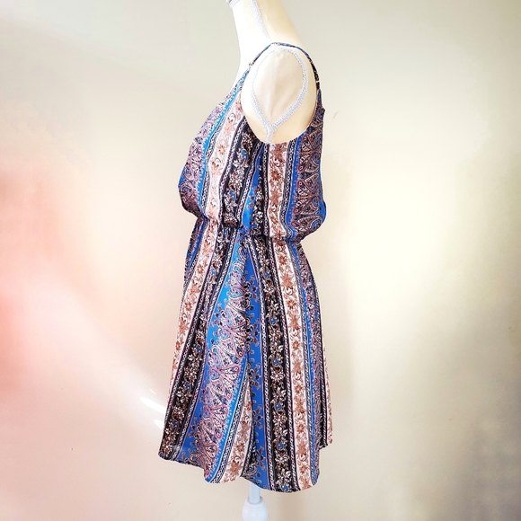 Everly Dress - Size Medium - Picture 4 of 8